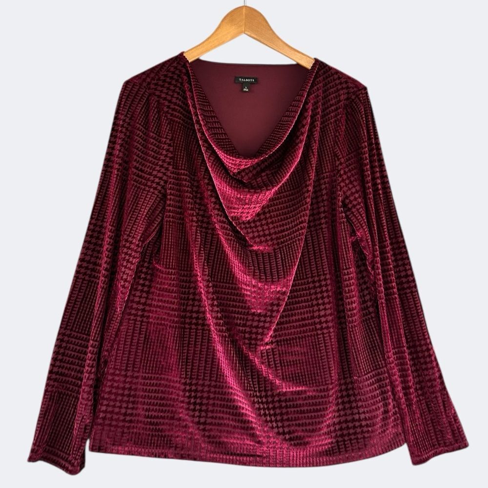 🎉5 for $45🎉 Talbots velvet top blouse shirt size L